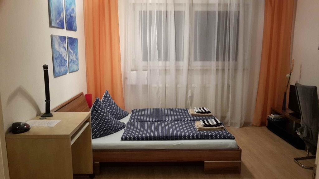 Apartment Am Hauptbahnhof Nuremberg Room photo