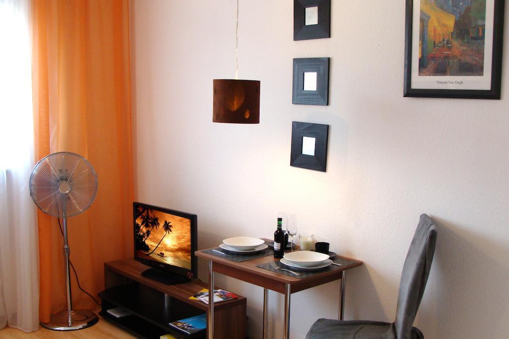 Apartment Am Hauptbahnhof Nuremberg Room photo